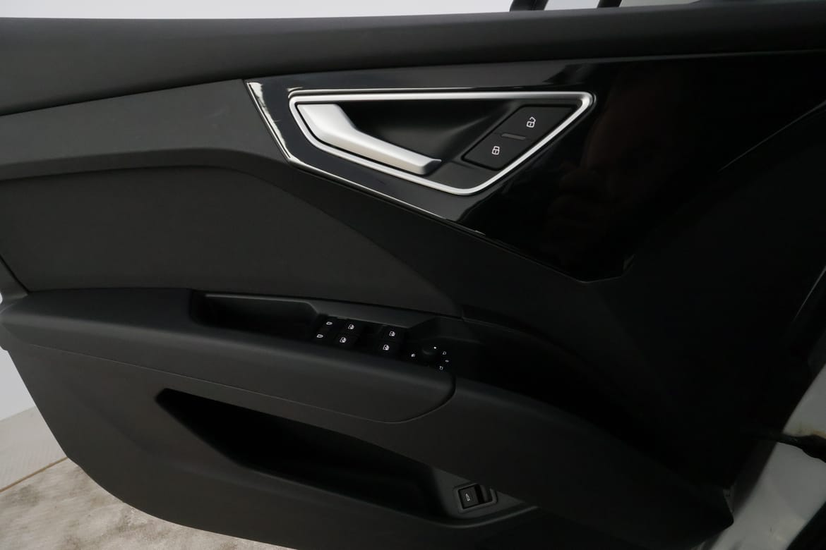 Audi Q4 e-tron 2023 - miniatyr 32