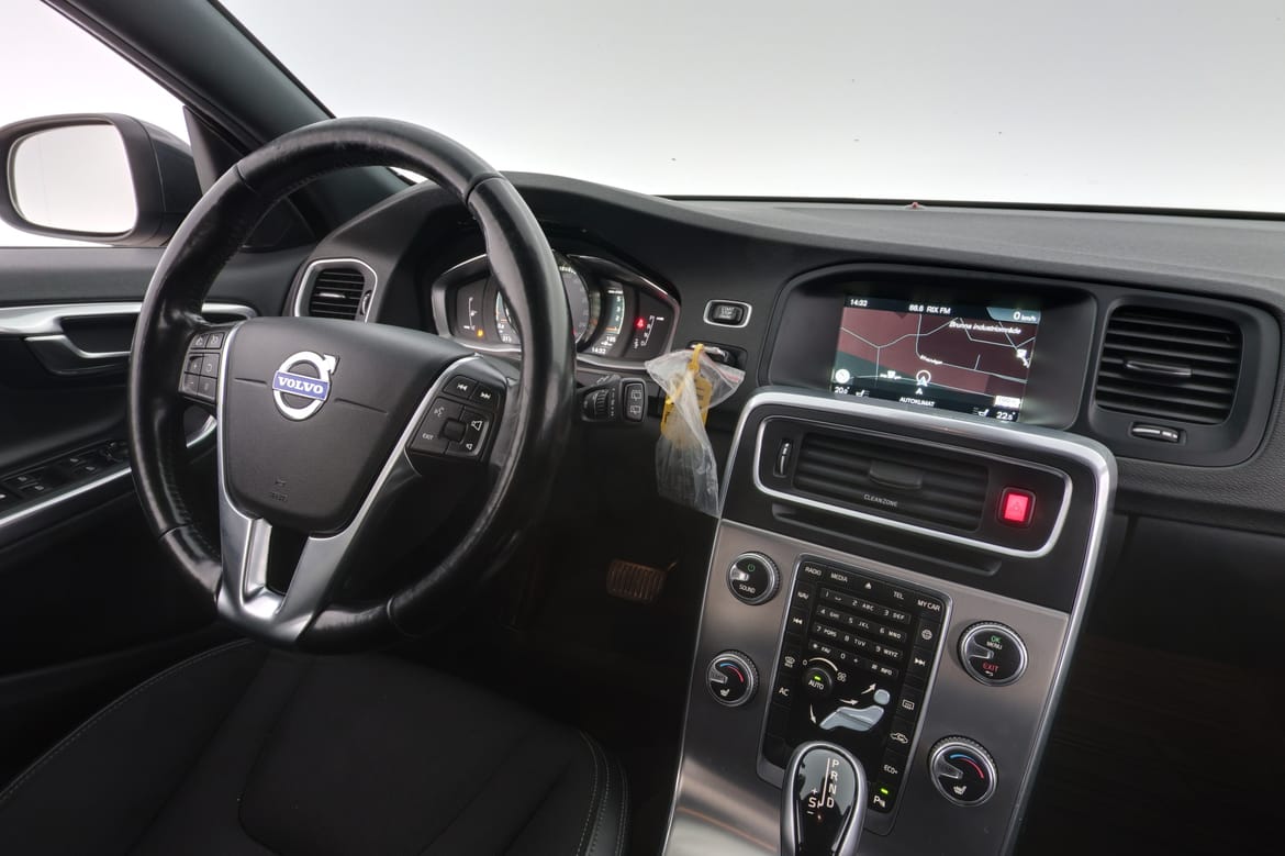 Volvo V60 2017 - miniatyr 13