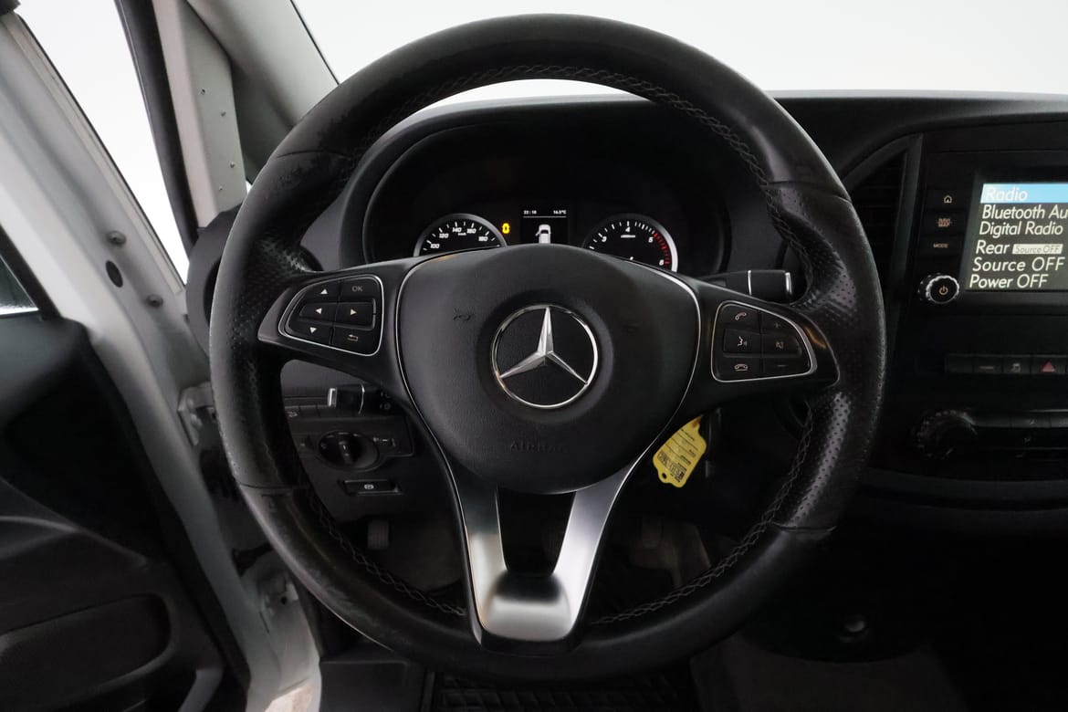 Mercedes-Benz Vito 2020 - miniatyr 11