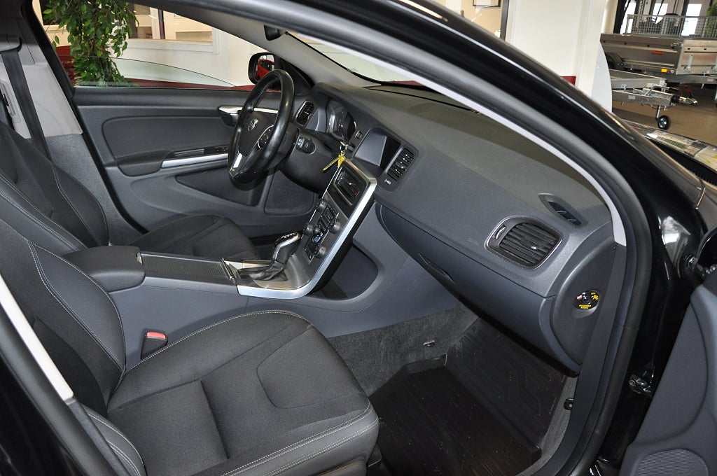 Volvo V60 2014 - miniatyr 9