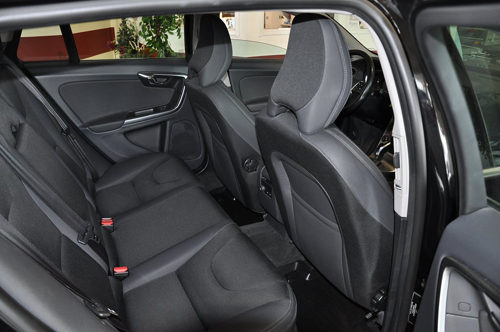 Volvo V60 2014 - miniatyr 10