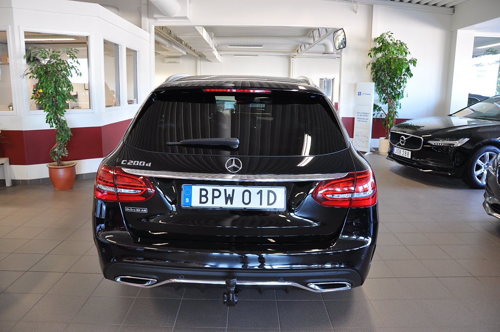 Mercedes-Benz C 2019 - miniatyr 6