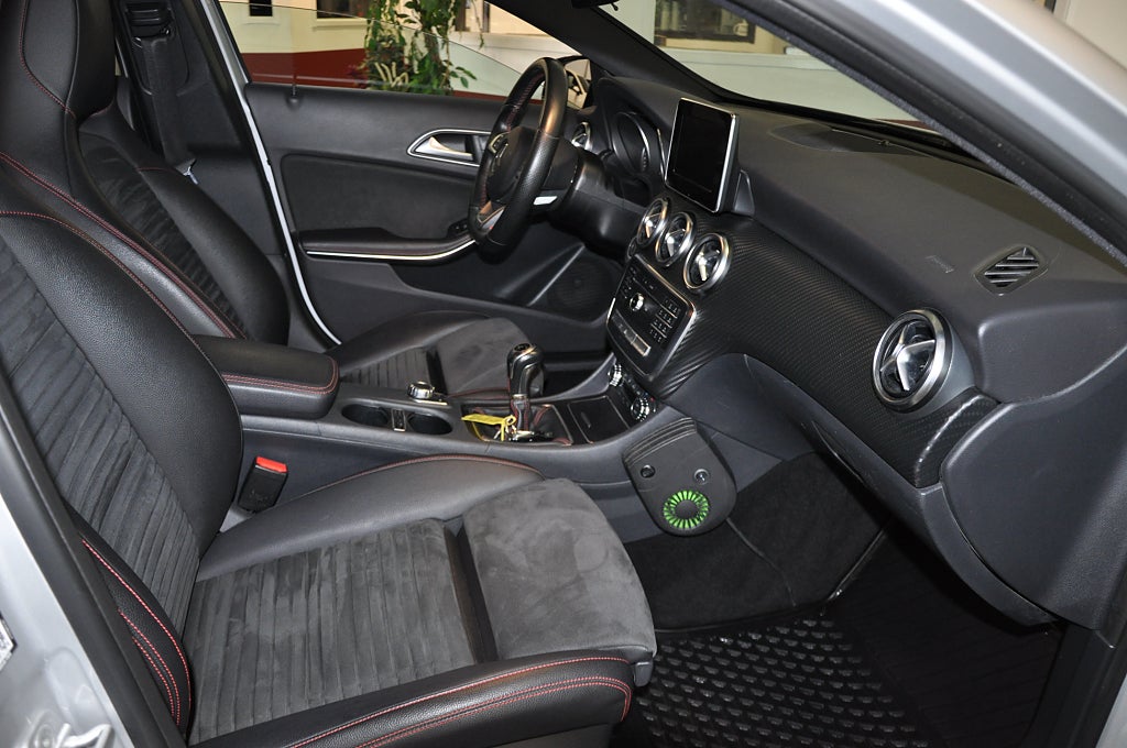 Mercedes-Benz A200 d 2016 - miniatyr 9