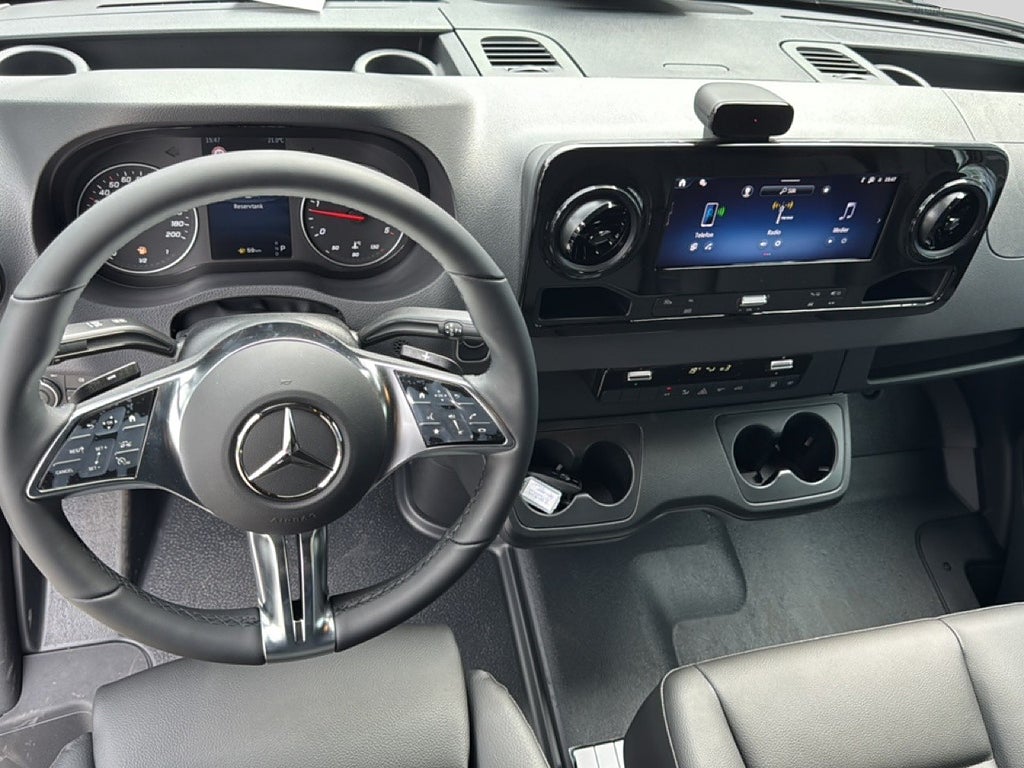Mercedes-Benz Sprinter 2027 - miniatyr 7