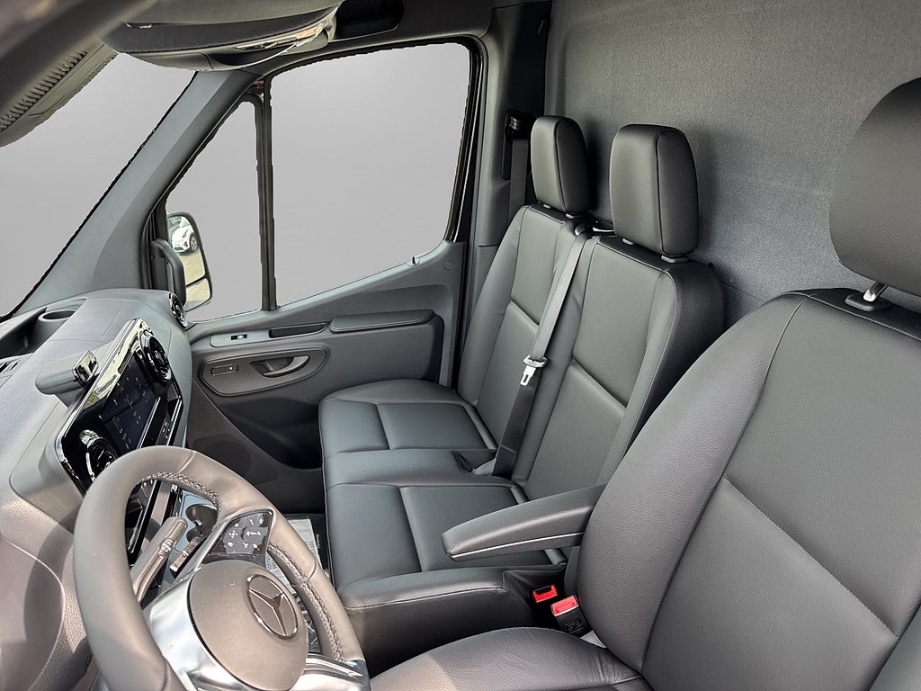 Mercedes-Benz Sprinter 2027 - miniatyr 9
