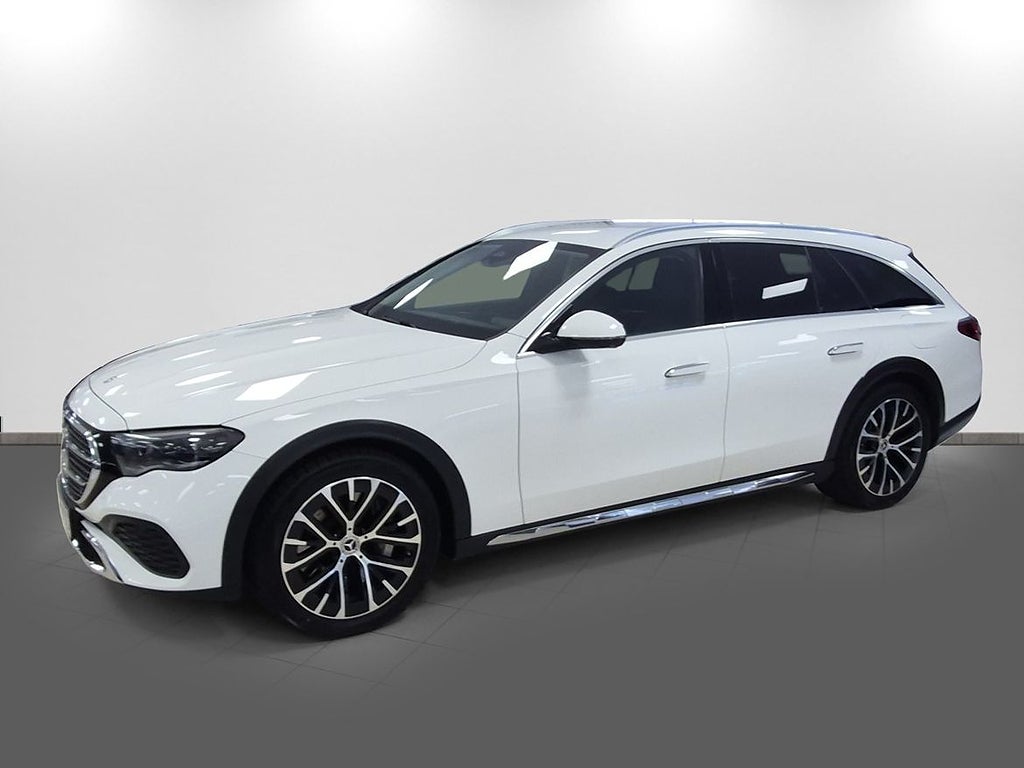 Mercedes-Benz E300 de 2025 - bild 1 av 14