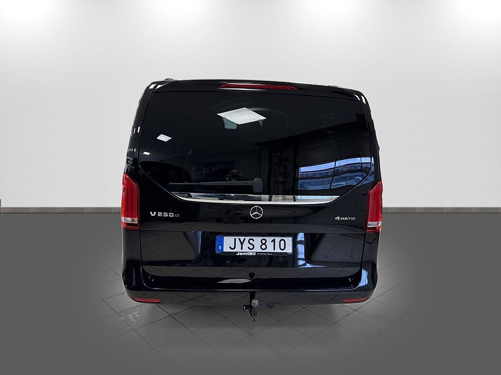 Mercedes-Benz V 2016 - miniatyr 6