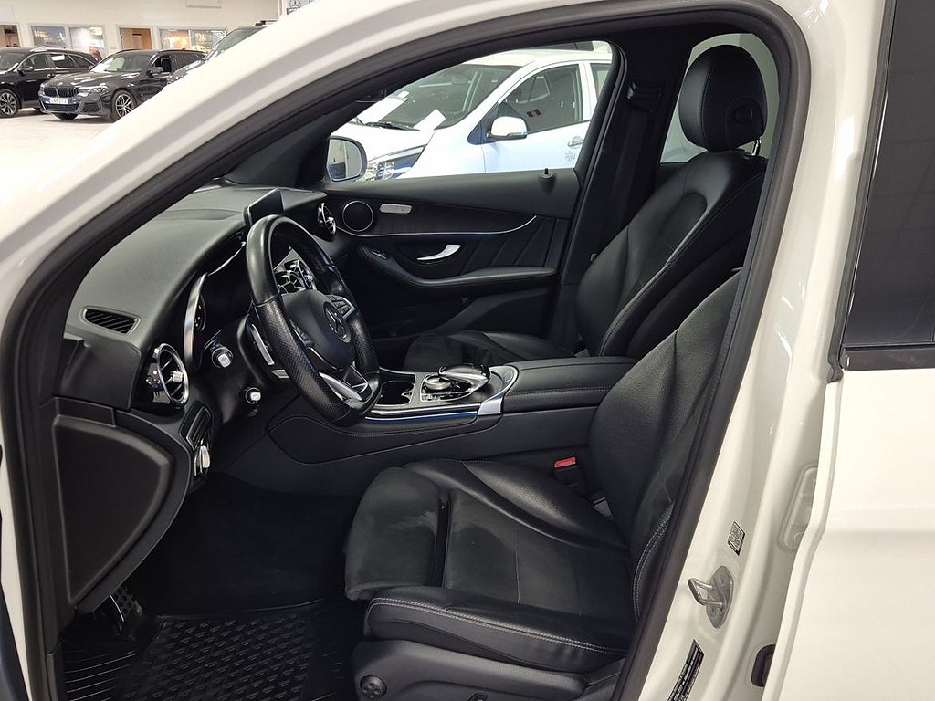Mercedes-Benz GLC 220d 2019 - miniatyr 13