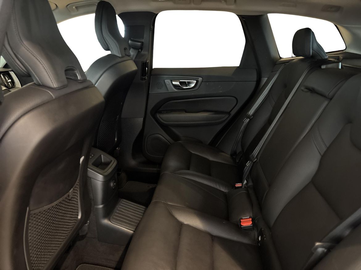Volvo XC60 2025 - miniatyr 7