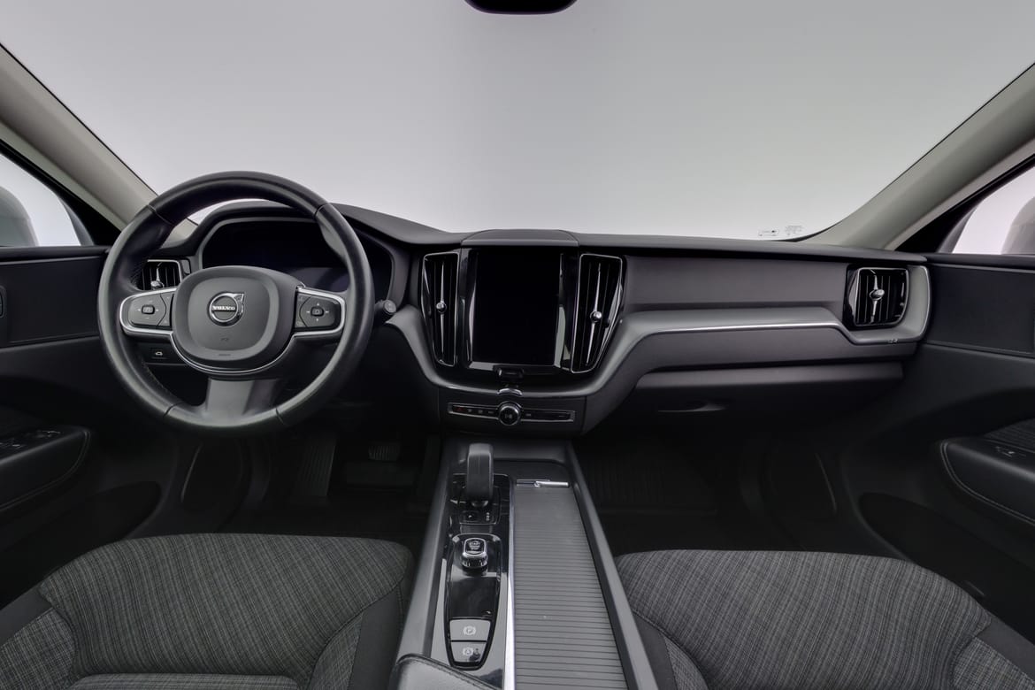 Volvo XC60 2023 - miniatyr 7