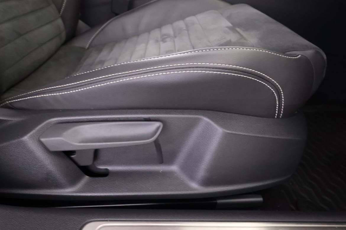 Volkswagen Passat 2023 - miniatyr 13