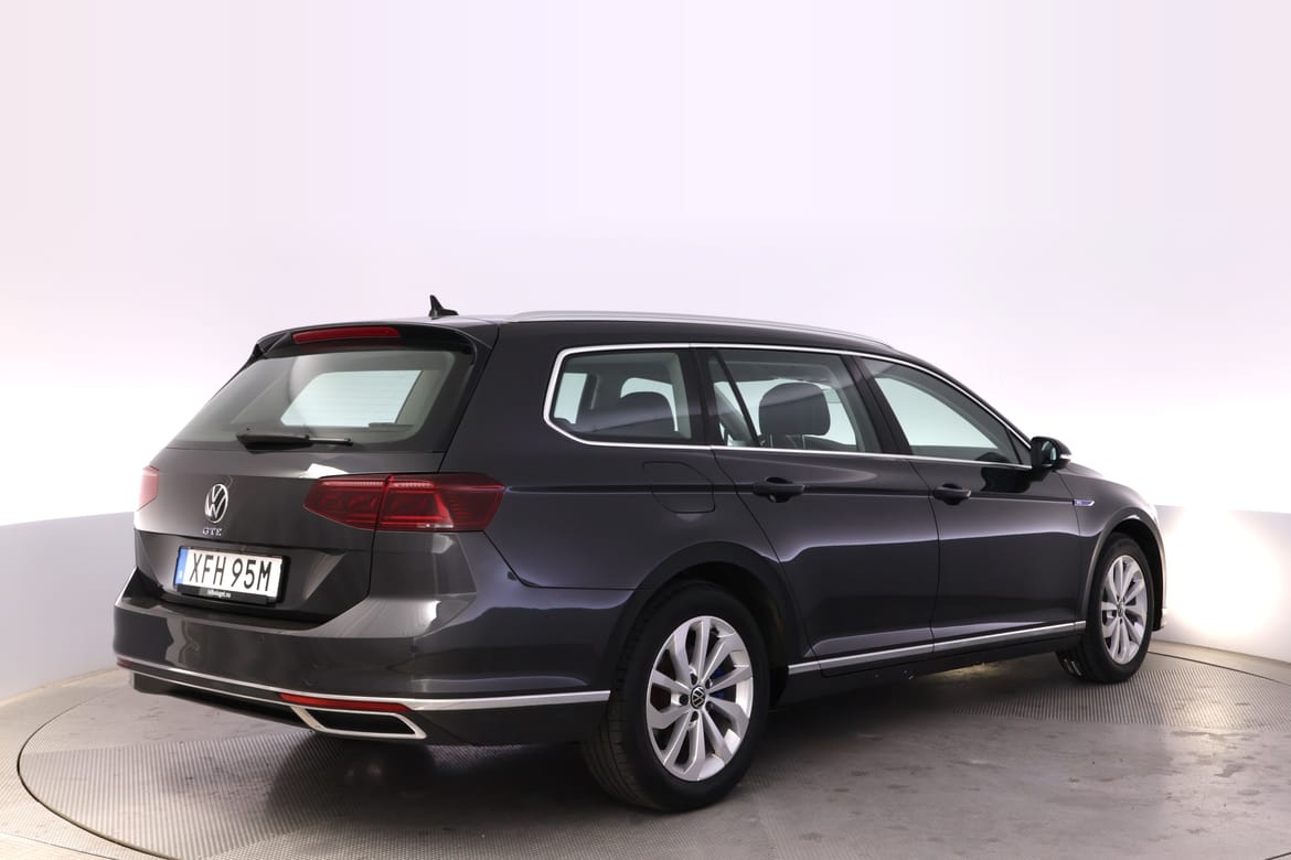 Volkswagen Passat 2023 - miniatyr 3