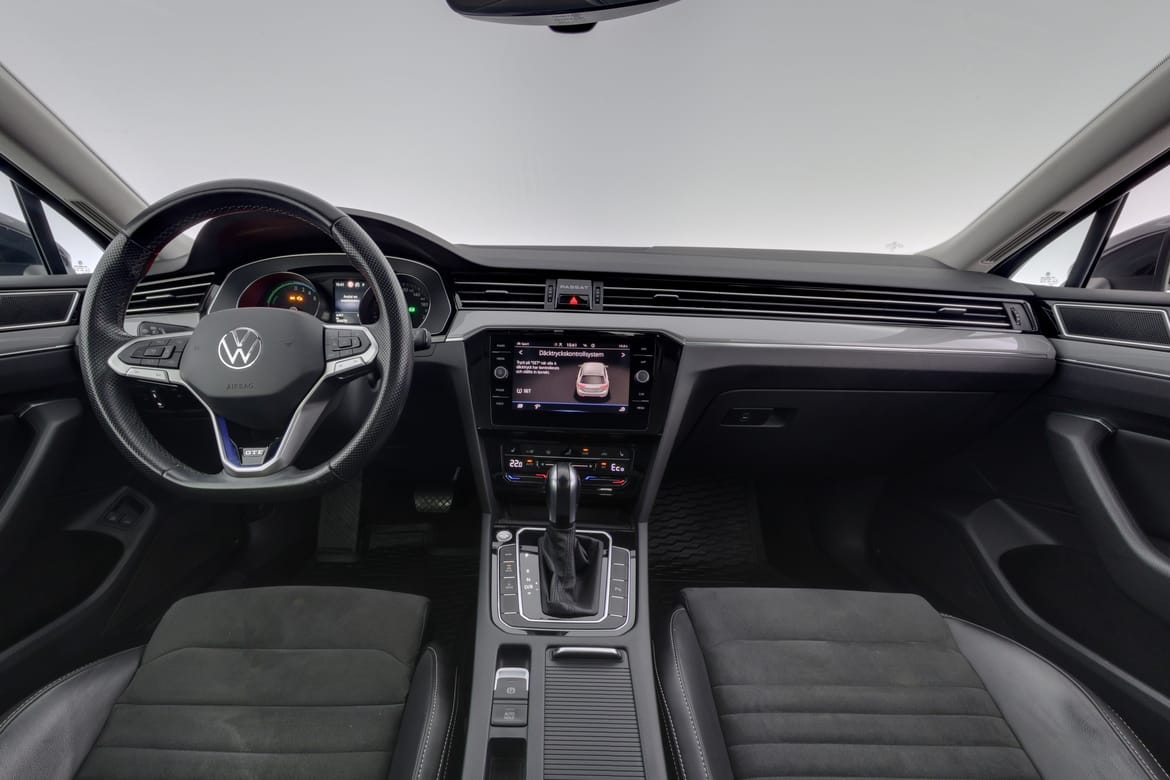 Volkswagen Passat 2023 - miniatyr 5