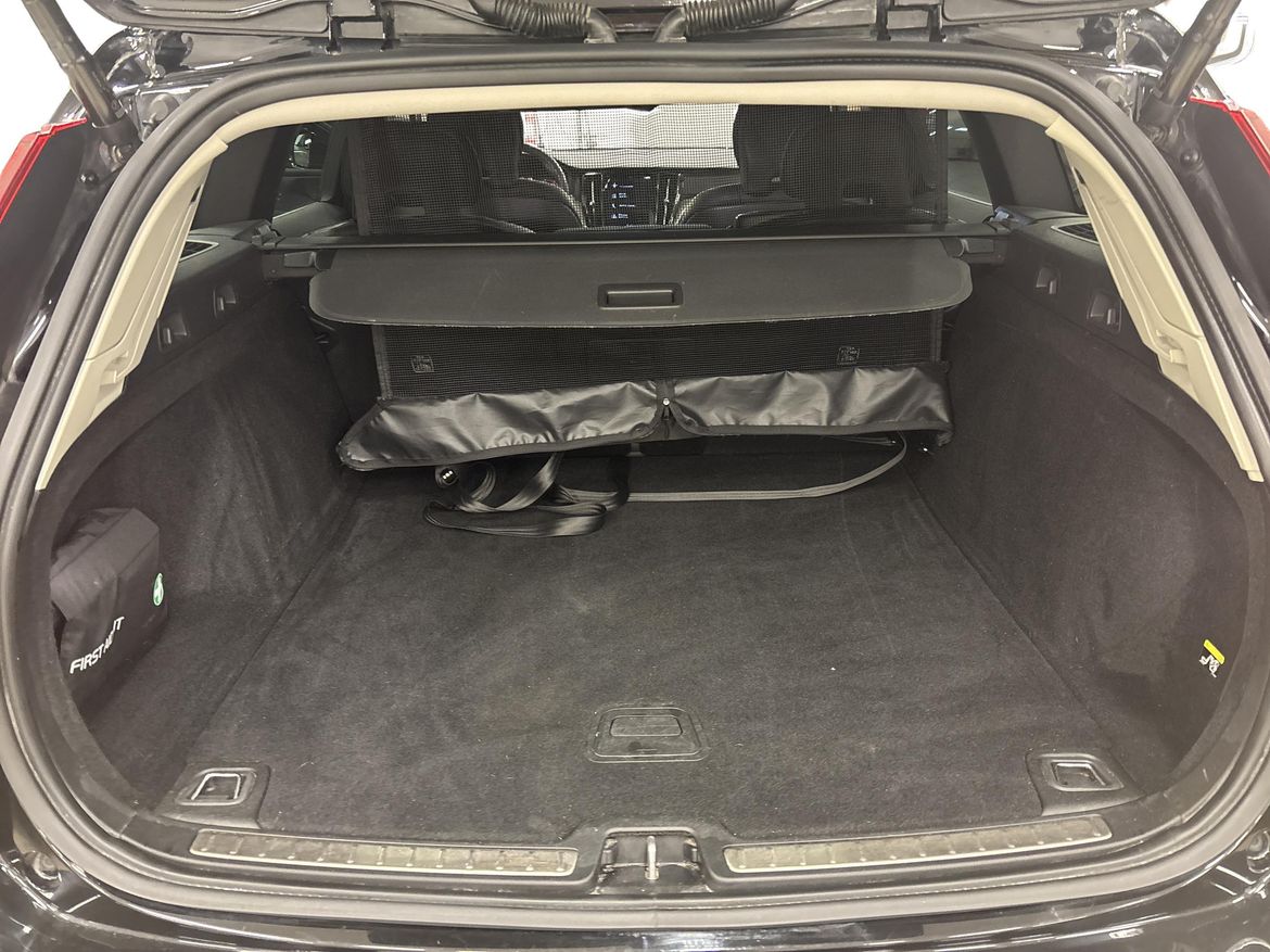 Volvo V60 2019 - miniatyr 11