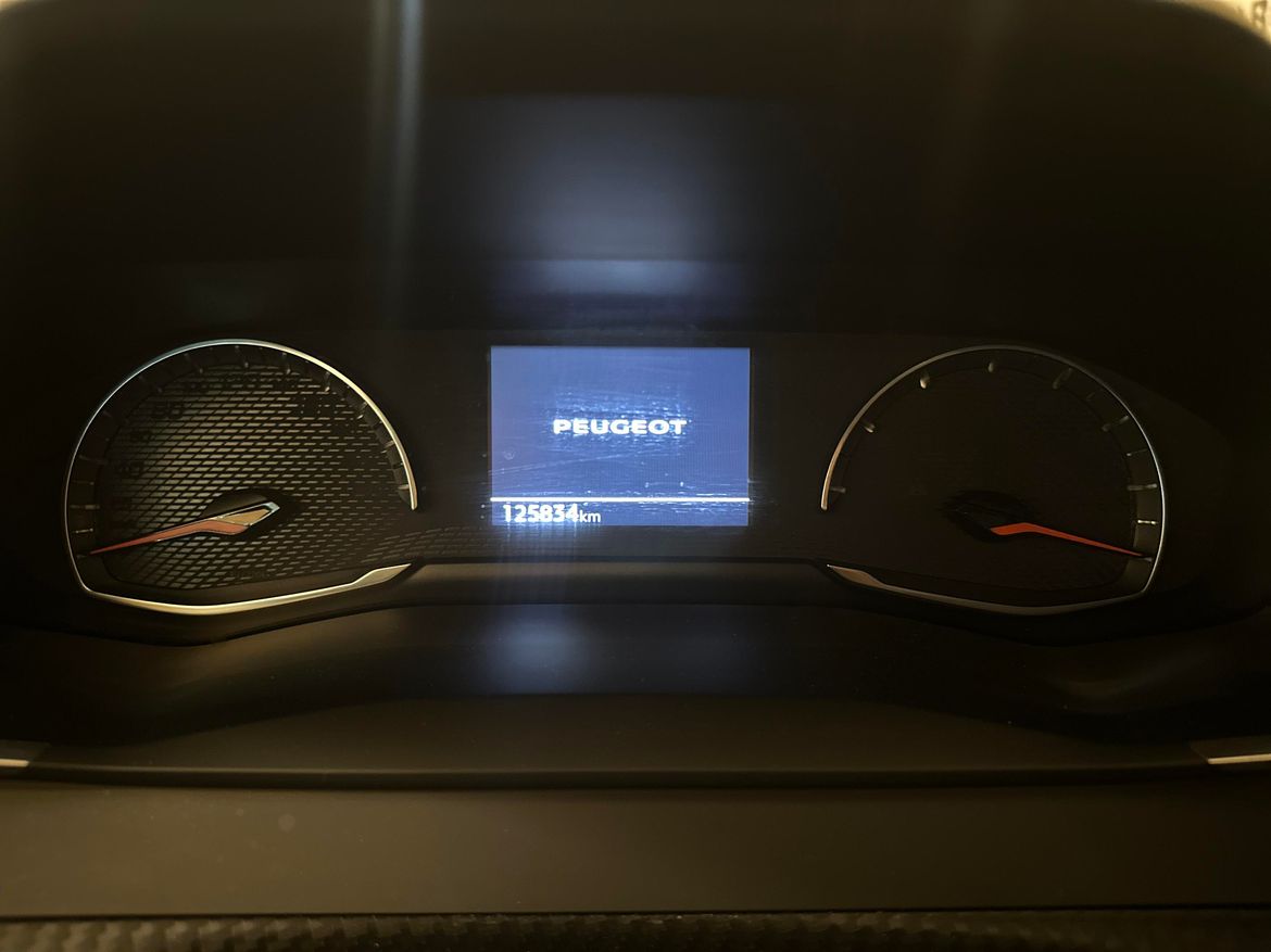 Peugeot 2008 2021 - miniatyr 10