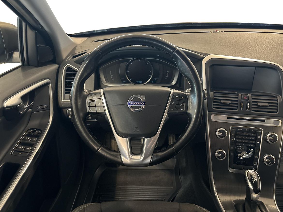 Volvo XC60 2016 - miniatyr 9