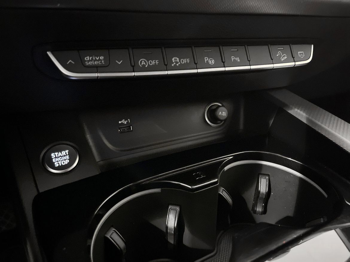 Audi A4 2023 - miniatyr 21