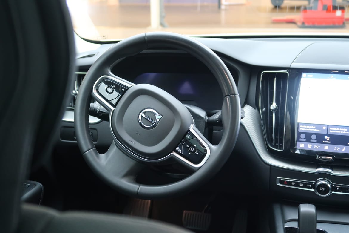 Volvo XC60 2023 - miniatyr 7
