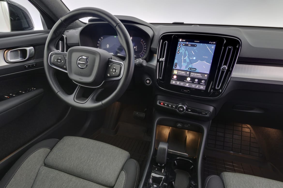 Volvo XC40 2025 - miniatyr 8