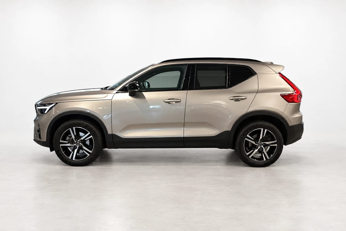 Volvo XC40 2024 - miniatyr 2