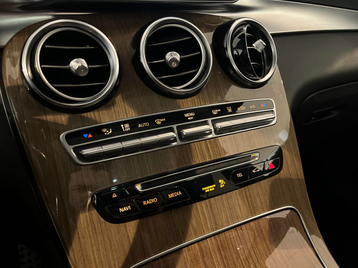 Mercedes-Benz GLC 2017 - miniatyr 22