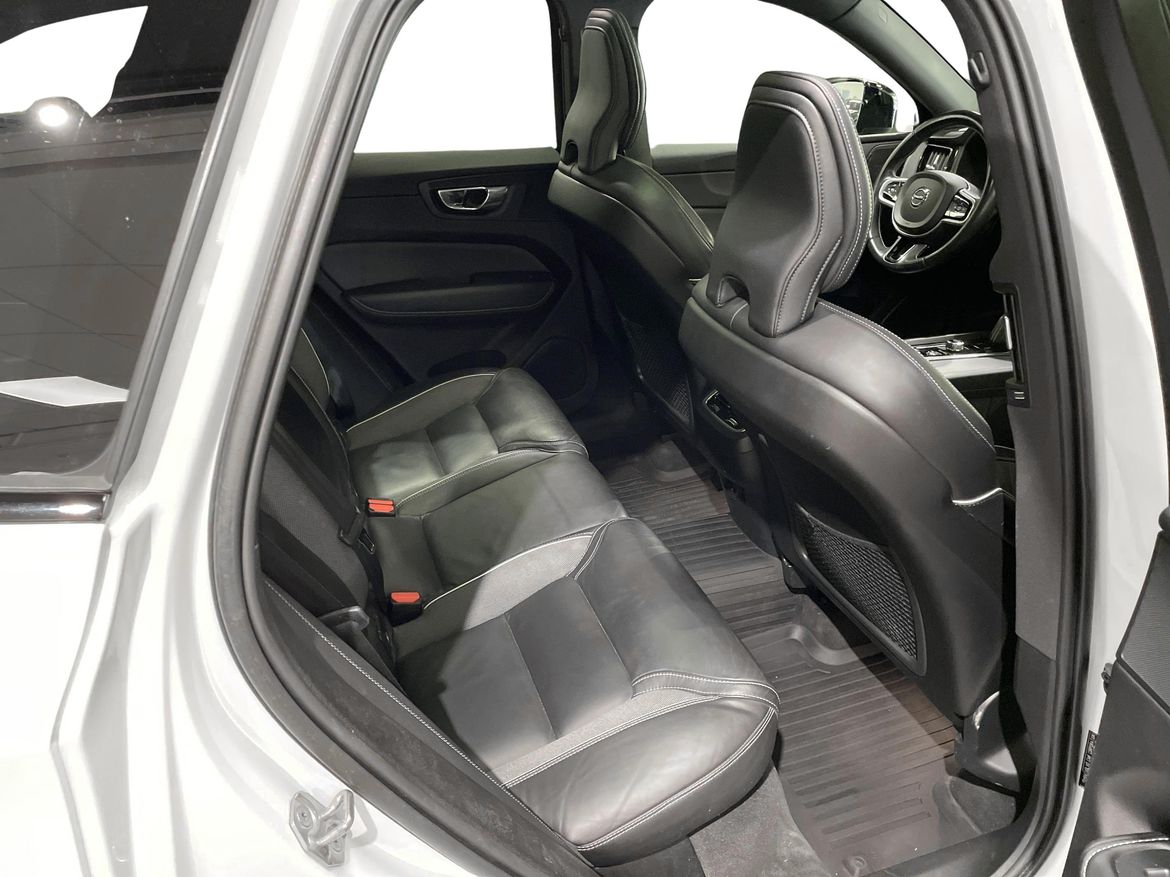 Volvo XC60 2021 - miniatyr 24