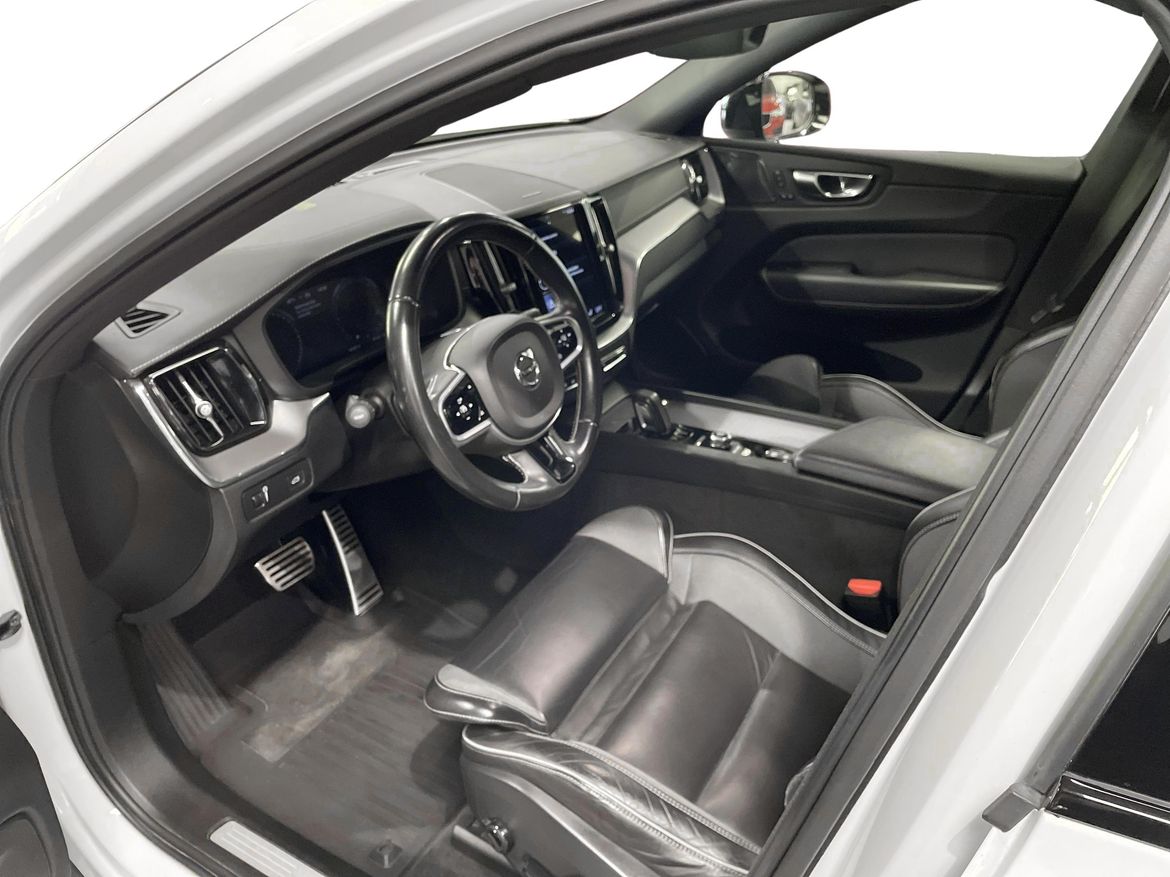 Volvo XC60 2021 - miniatyr 10