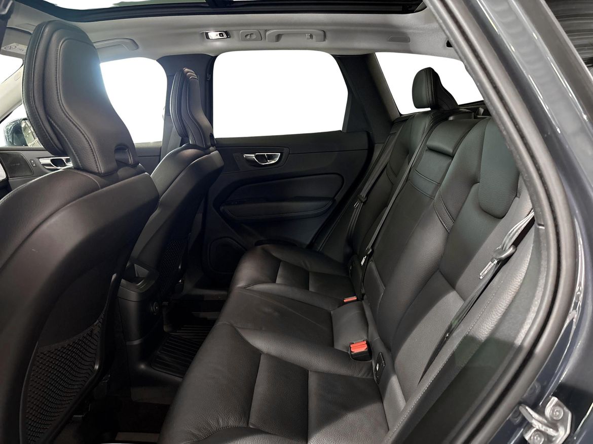Volvo XC60 2021 - miniatyr 7