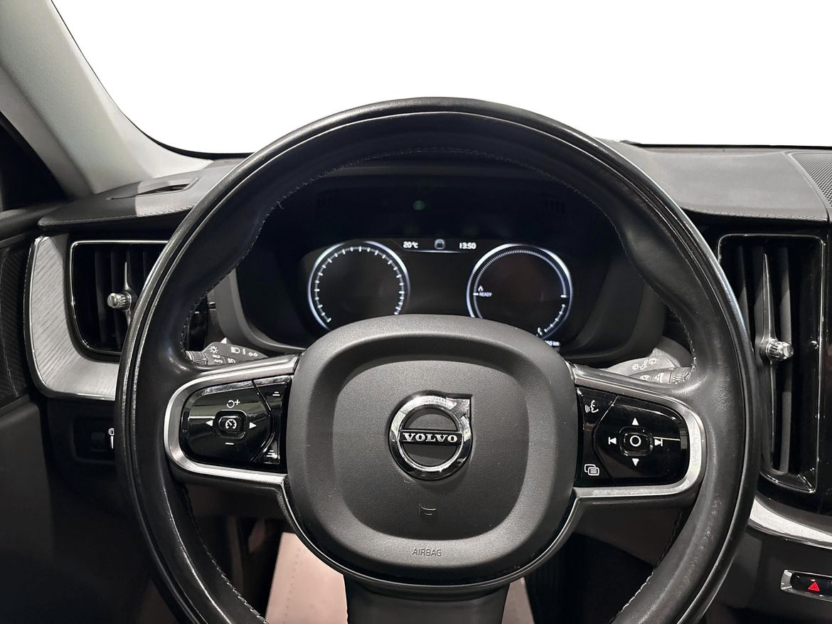Volvo XC60 2021 - miniatyr 9