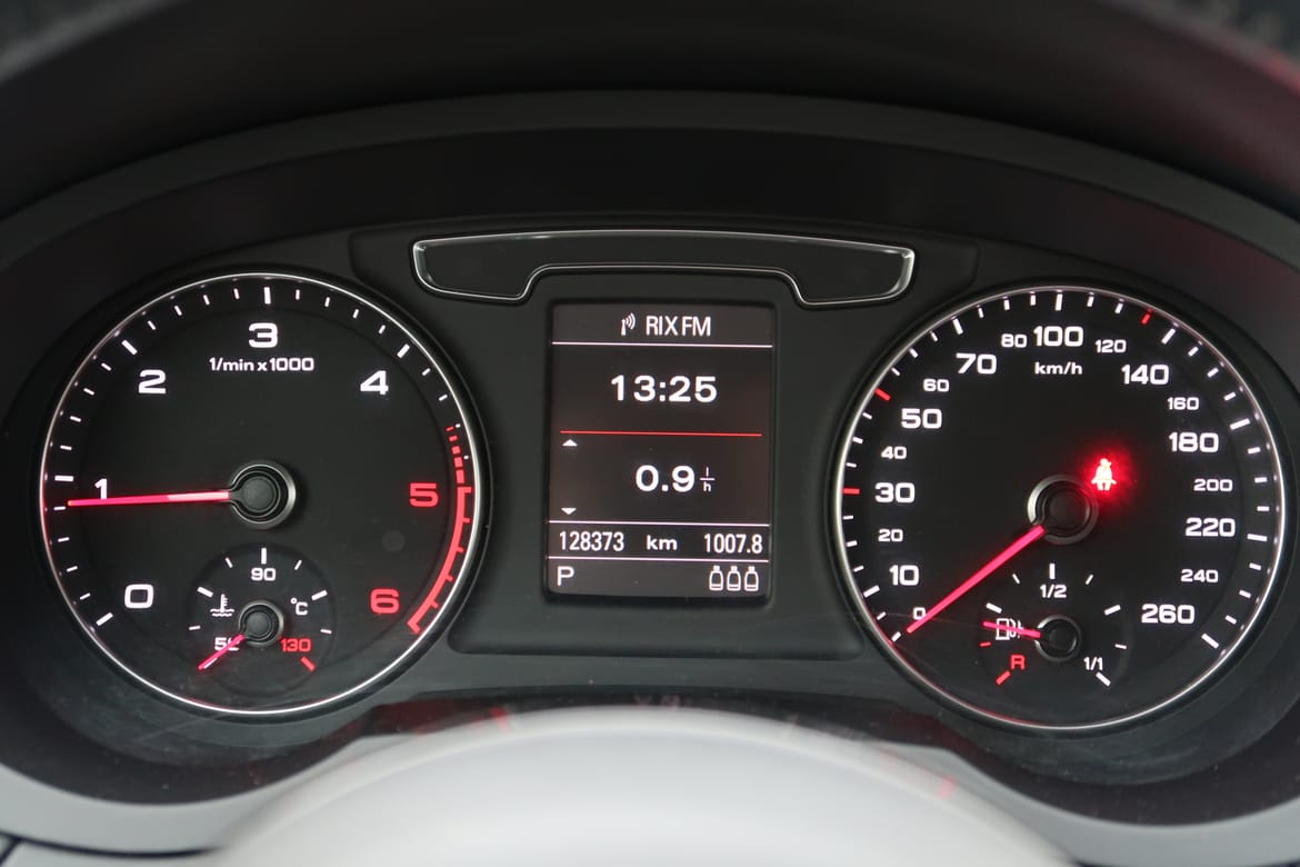 Audi Q3 2016 - miniatyr 8