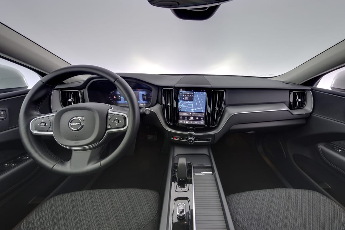 Volvo XC60 2025 - miniatyr 8