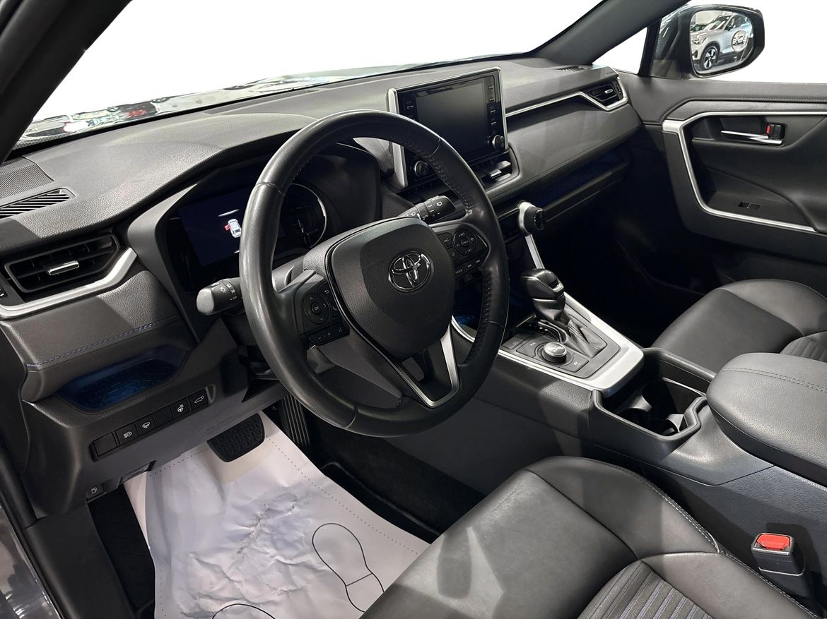 Toyota RAV4 2021 - miniatyr 6
