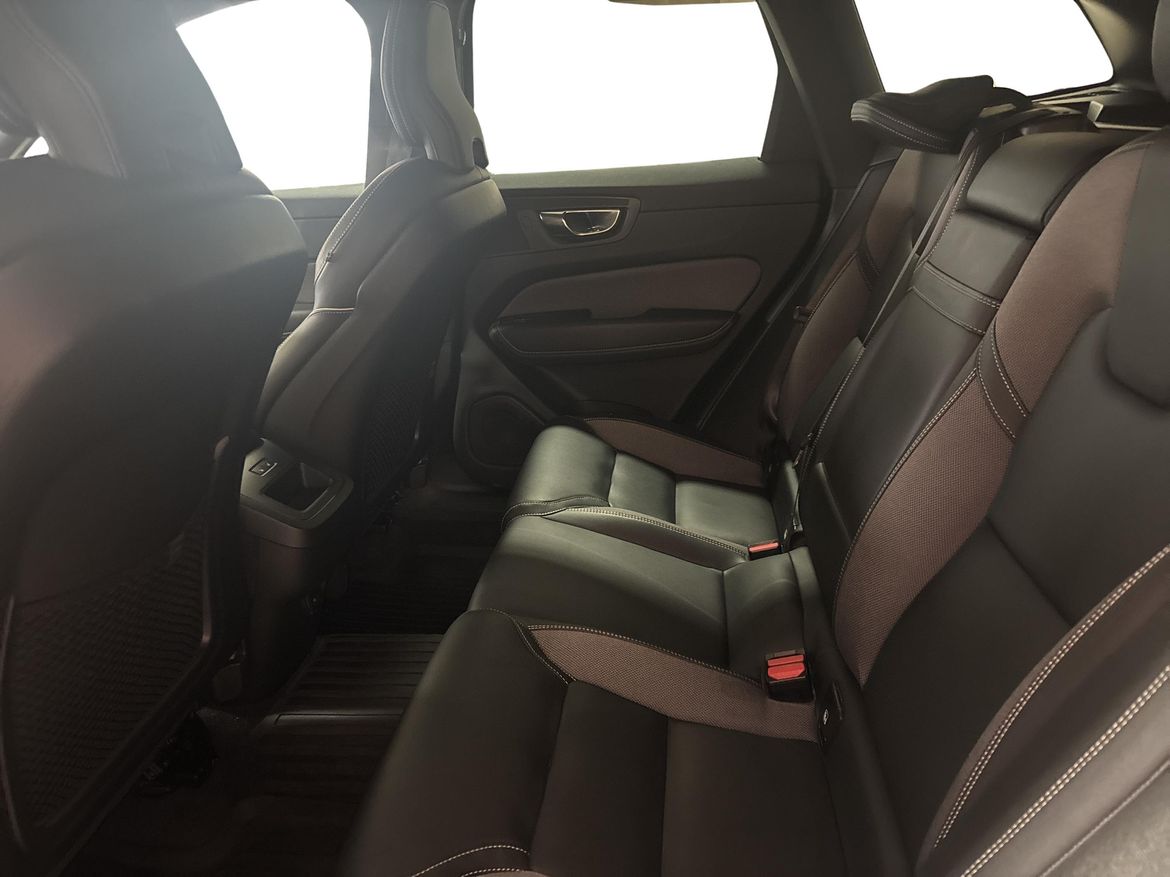 Volvo XC60 2021 - miniatyr 7