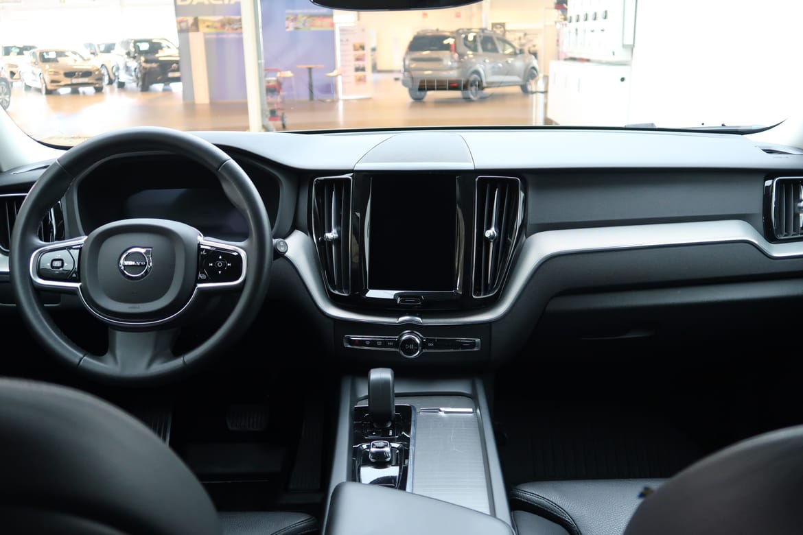 Volvo XC60 2023 - miniatyr 7