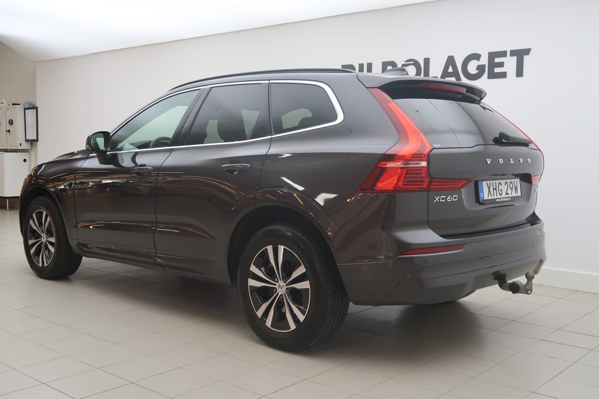 Volvo XC60 2022 - miniatyr 3
