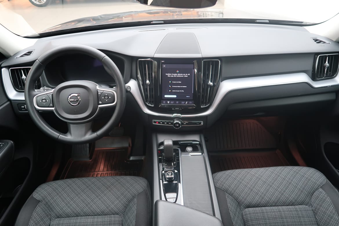 Volvo XC60 2022 - miniatyr 7