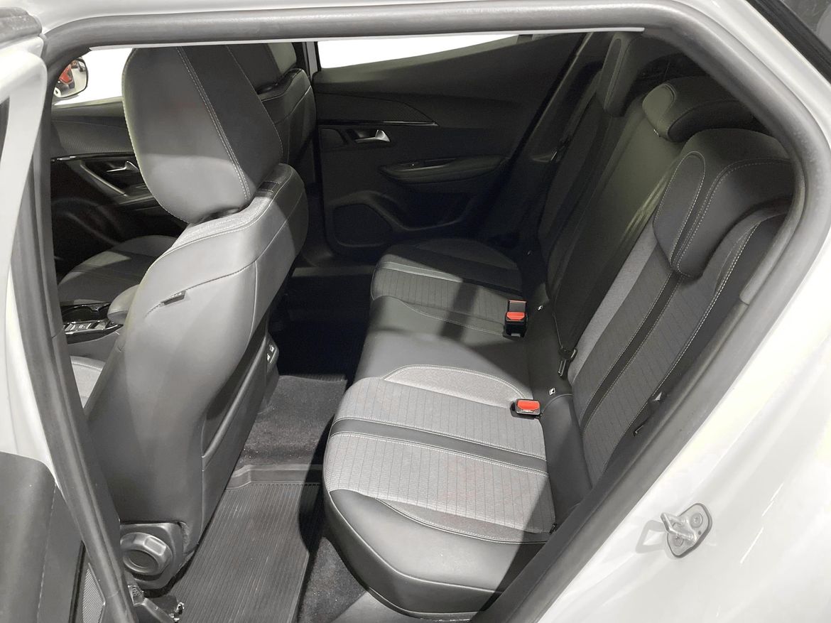 Peugeot 2008 2021 - miniatyr 10