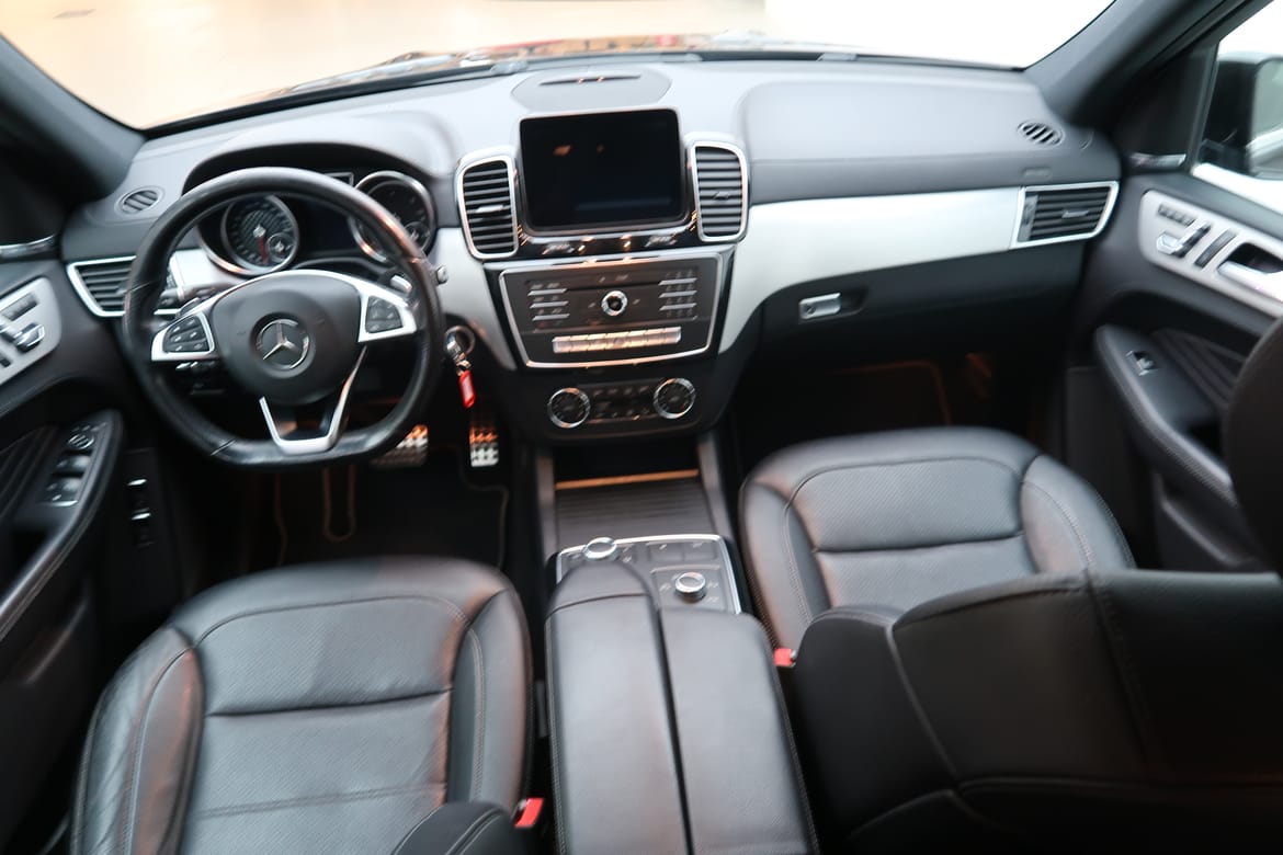 Mercedes-Benz GLE 2016 - miniatyr 3