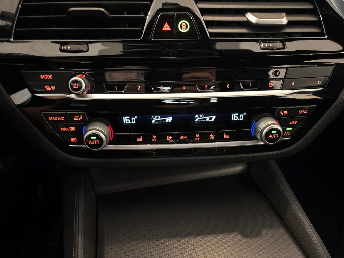 BMW 5-serie 2022 - miniatyr 17