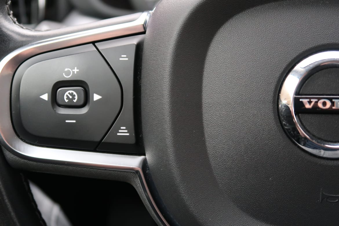 Volvo XC60 2021 - miniatyr 8