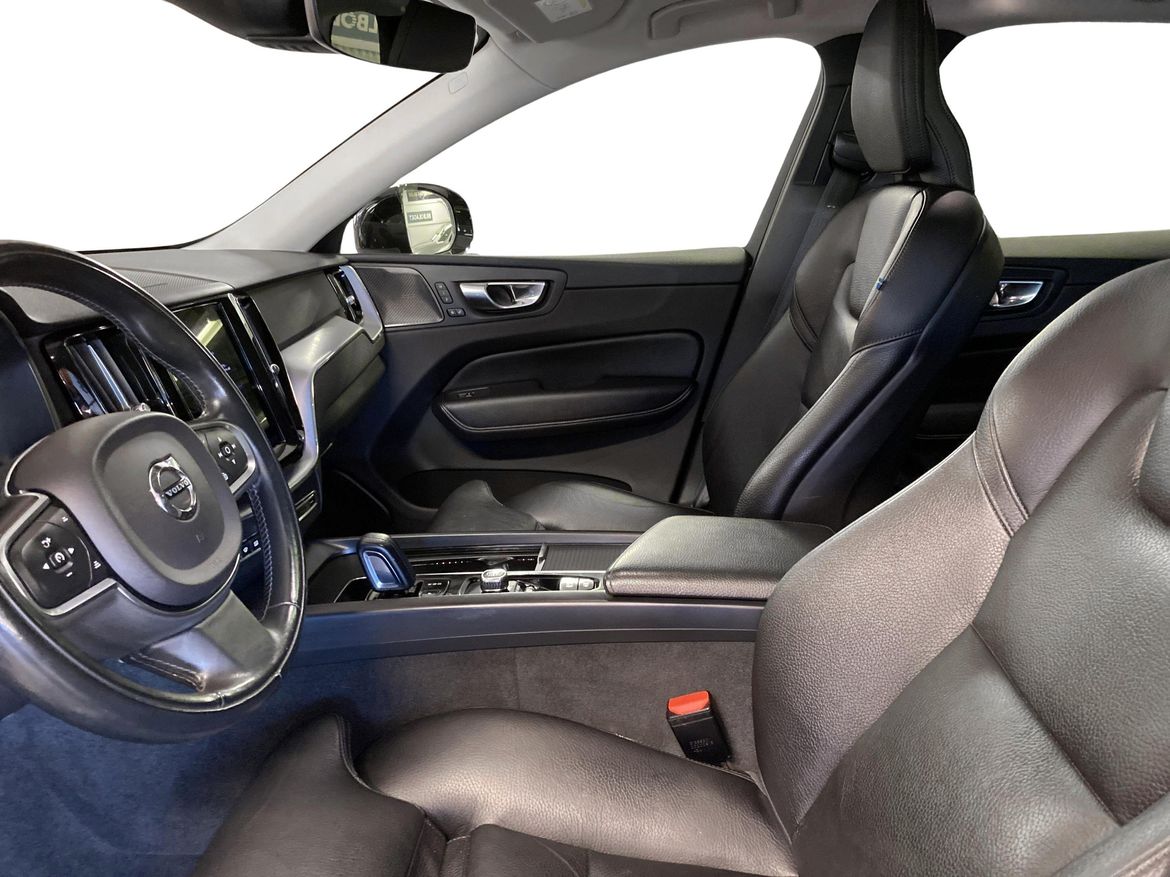 Volvo XC60 2021 - miniatyr 8