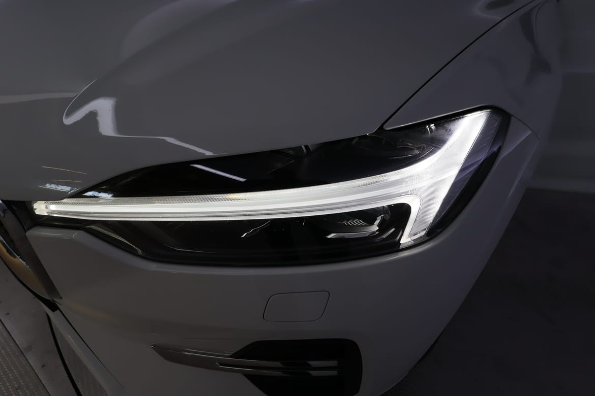 Volvo XC60 2022 - miniatyr 10