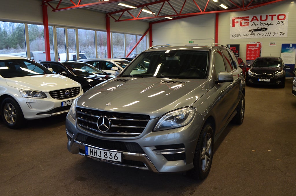 Mercedes-Benz ML 350 4MATIC AMG Line 258 hk D-Värmare Drag