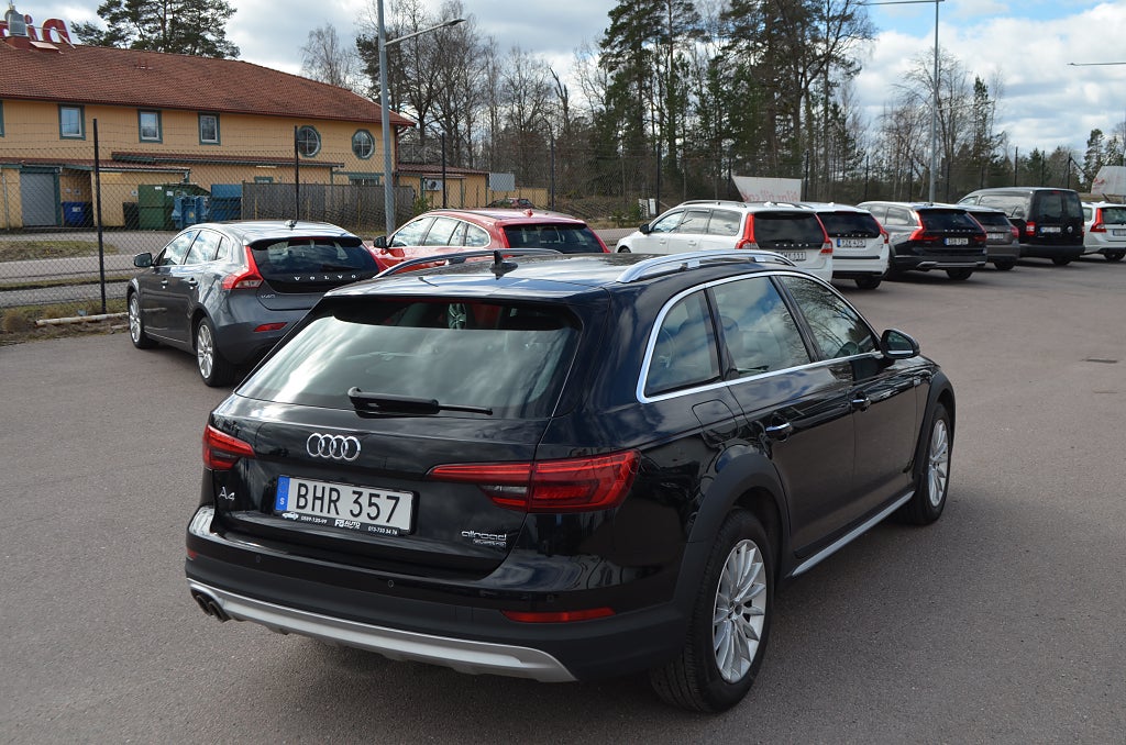 Audi A4 2017 - miniatyr 13