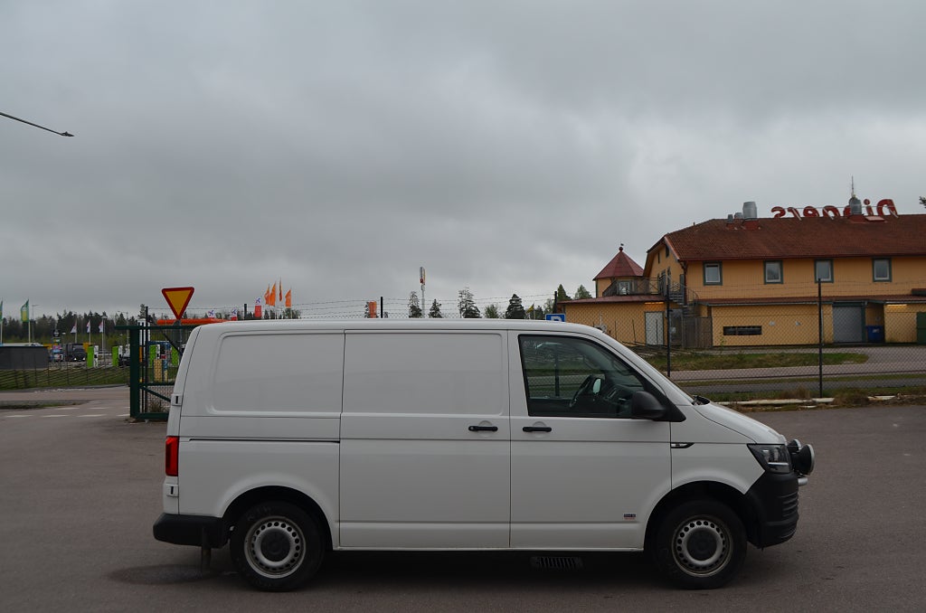 Volkswagen Transporter 2017 - miniatyr 9