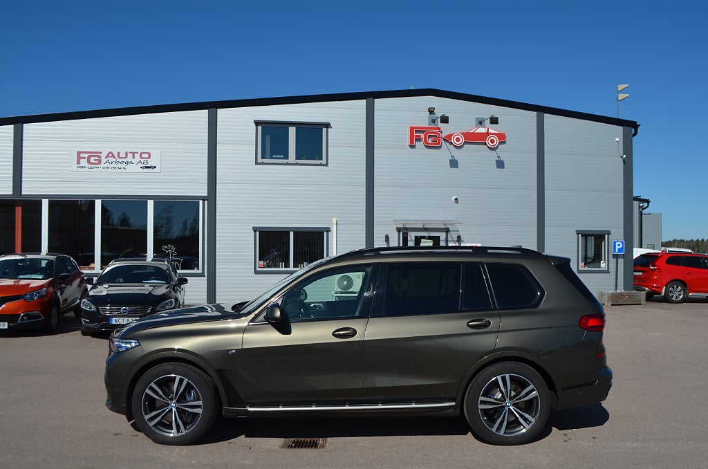 BMW X7 2022 - miniatyr 10