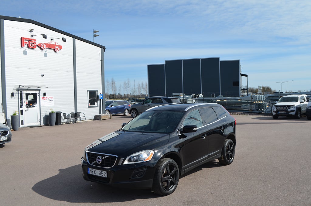 Volvo XC60 D4 AWD Summum 163 hk D-Värmare Drag Besiktigad