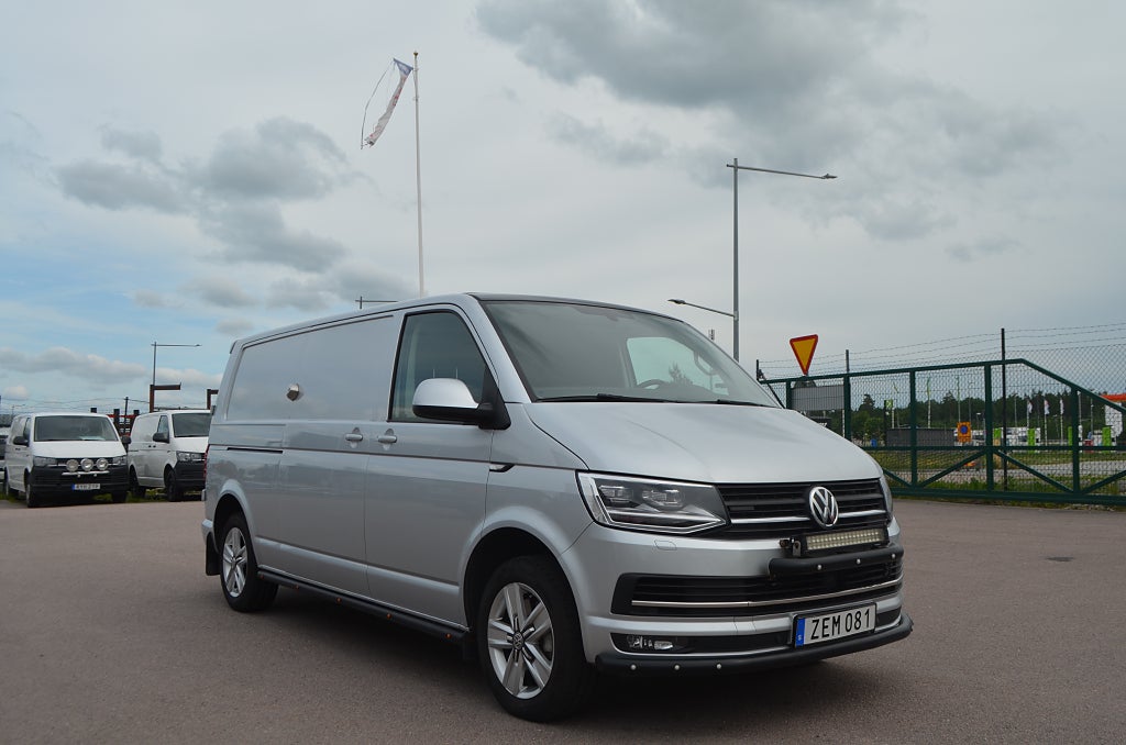 Volkswagen Transporter 2018 - miniatyr 11