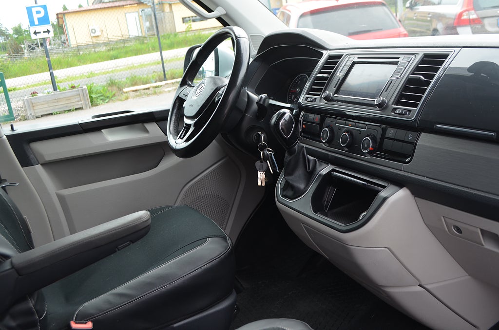 Volkswagen Transporter 2018 - miniatyr 15