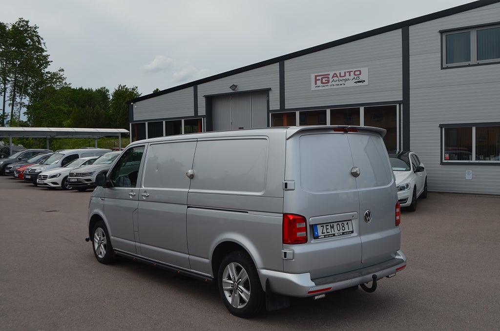 Volkswagen Transporter 2018 - miniatyr 5